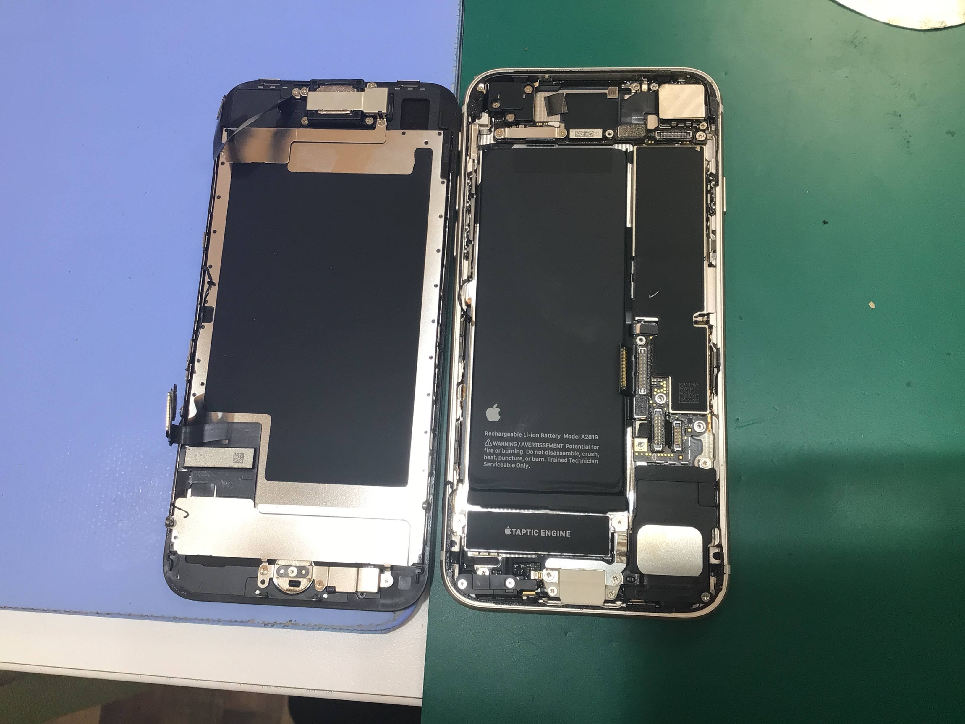 iPhoneSE3のバッテリー交換は、データそのまま・即日修理のスマホ修理工房　町田店へ！